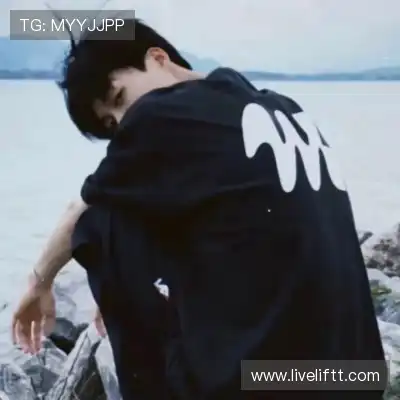 屈融健